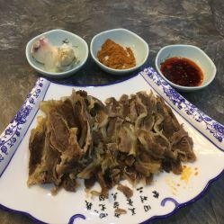 清真老三升餐飲與雨軒齋清真食品在德令哈市的全面評價分析